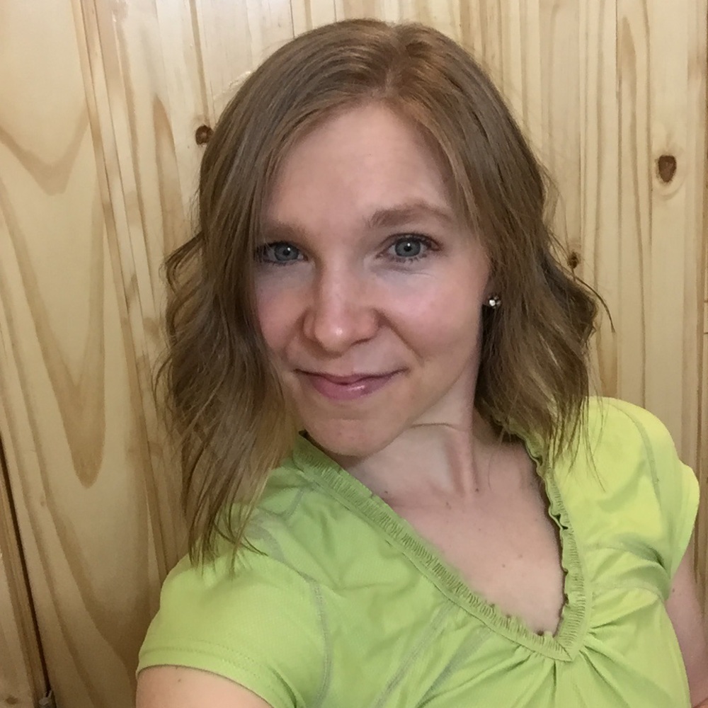 Meet your Posher, Davya